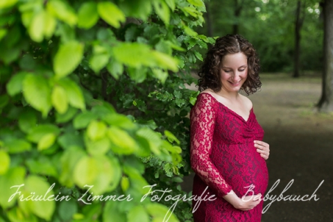 Schwangerschaftsfotos Leipzig_Babybauchfotos Leipzig_Babybauch Fotos Ideen_Babybauchbilder_Studioline_Schwanger in Leipzig (12)
