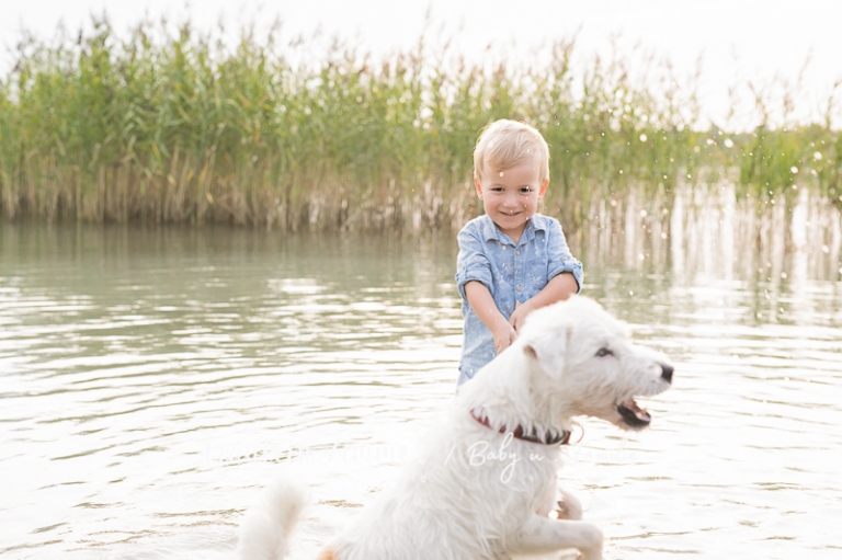 natürliche Familienfotos am See in Leipzig