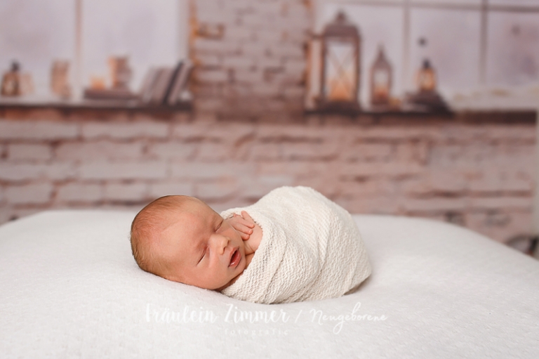 liebevolle Bilder von Eurem Baby in den ersten Tagen 