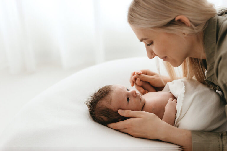 Neugeborenes Babyfotos Grimma