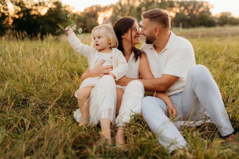 familienfoto-leipzig-sonnenuntergang-natur-