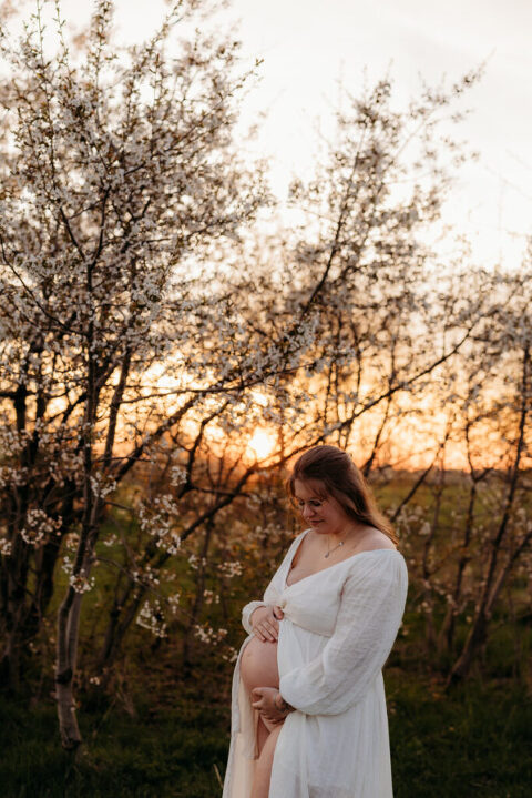 maternity shooting leipzig natur wiese.jpg (17)
